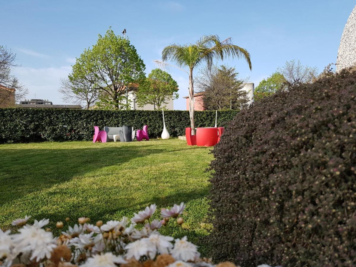 Hotel giardini del Novecento Lamezia Terme Esterno foto